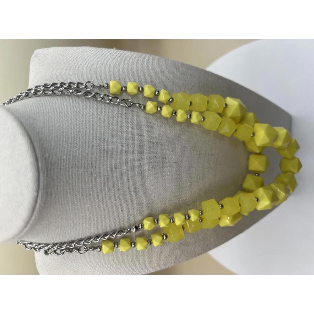 Yellow Geometric Beaded Necklace with Silver Chain   N21 - Picture 2 of 7
